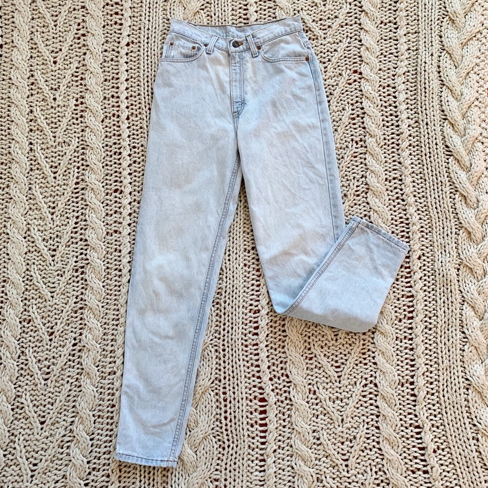 ON HOLD Vintage Levi’s high-waisted jeans